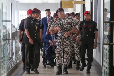 Najib’s reduced jail time: Can Malaysian Bar challenge it? Court to decide Nov 11