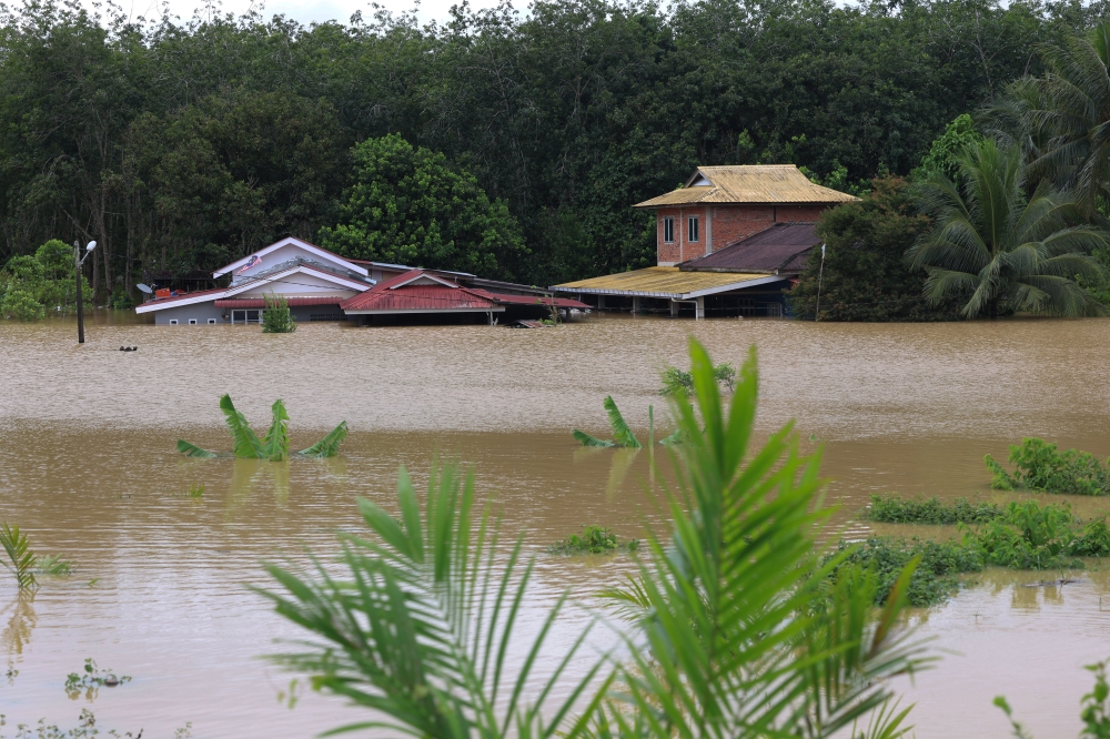 Flooded homes in Jitra, Kedah on September 19. — Bernama pic