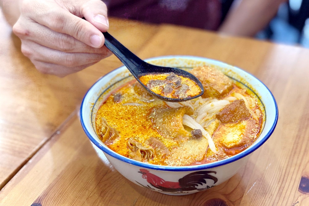 Curry mee is another popular dish at Kedai Kopi Fong. — Picture by CK Lim