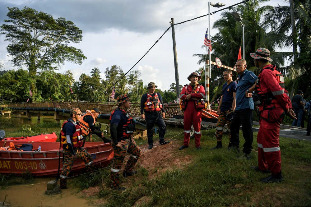 Authorities are still searching for Sabari Baharom, a 62-year-old retired Felcra officer from Baling, Kedah, who disappeared early September. — Bernama pic