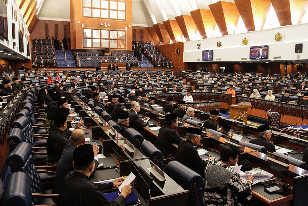 Today, Sarawak, Sabah and Labuan hold 57 of the 222 seats, or 26 per cent of Dewan Rakyat. Politicians from the East say their preferred ratio of over 1/3 or 33 per cent was a Malaysian formation guarantee, and necessary to prevent constitutional amendments disadvantageous to Borneo, according to the author. — Picture by Miera Zulyana