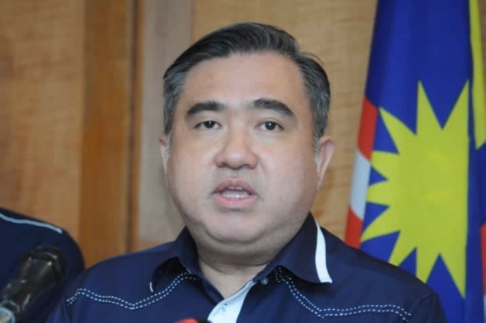 Transport Minister Anthony Loke assures Singaporean motorists who have already applied for the Malaysian Vehicle Entry Permit (VEP) that there is no punitive action against them for now. — Picture by Ben Tan