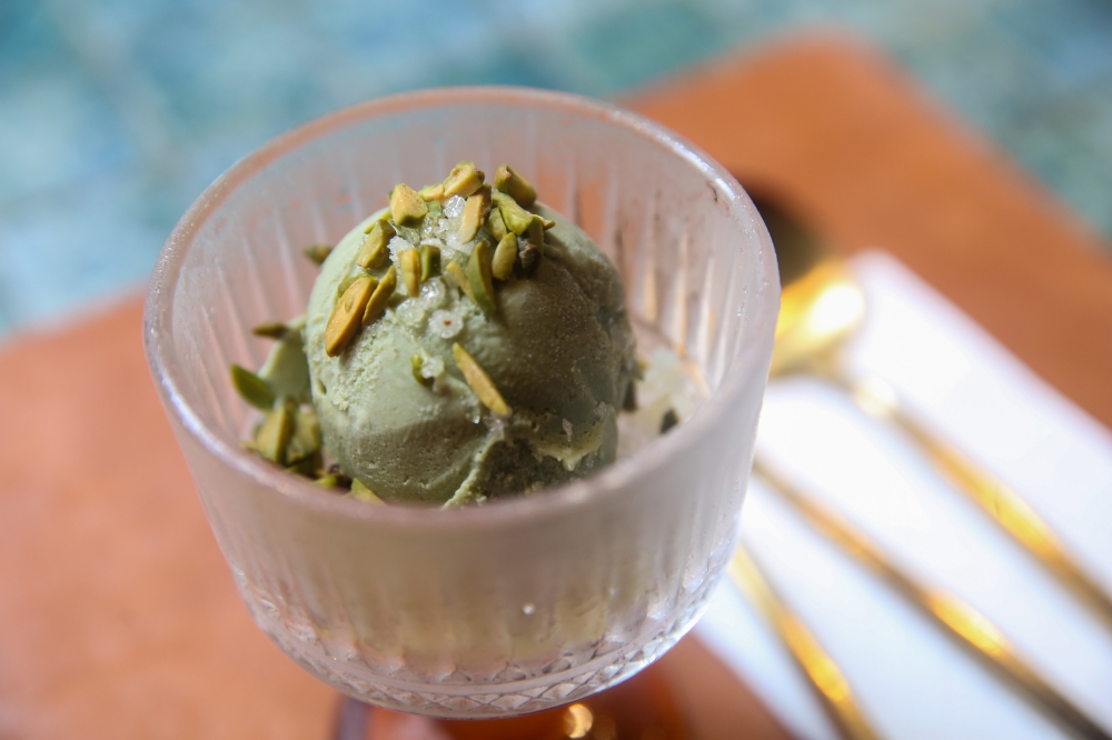 For dessert in Nice Bistronome, surprise your tastebuds with their own made pistachio gelato with pop rocks — Picture by Choo Choy May 