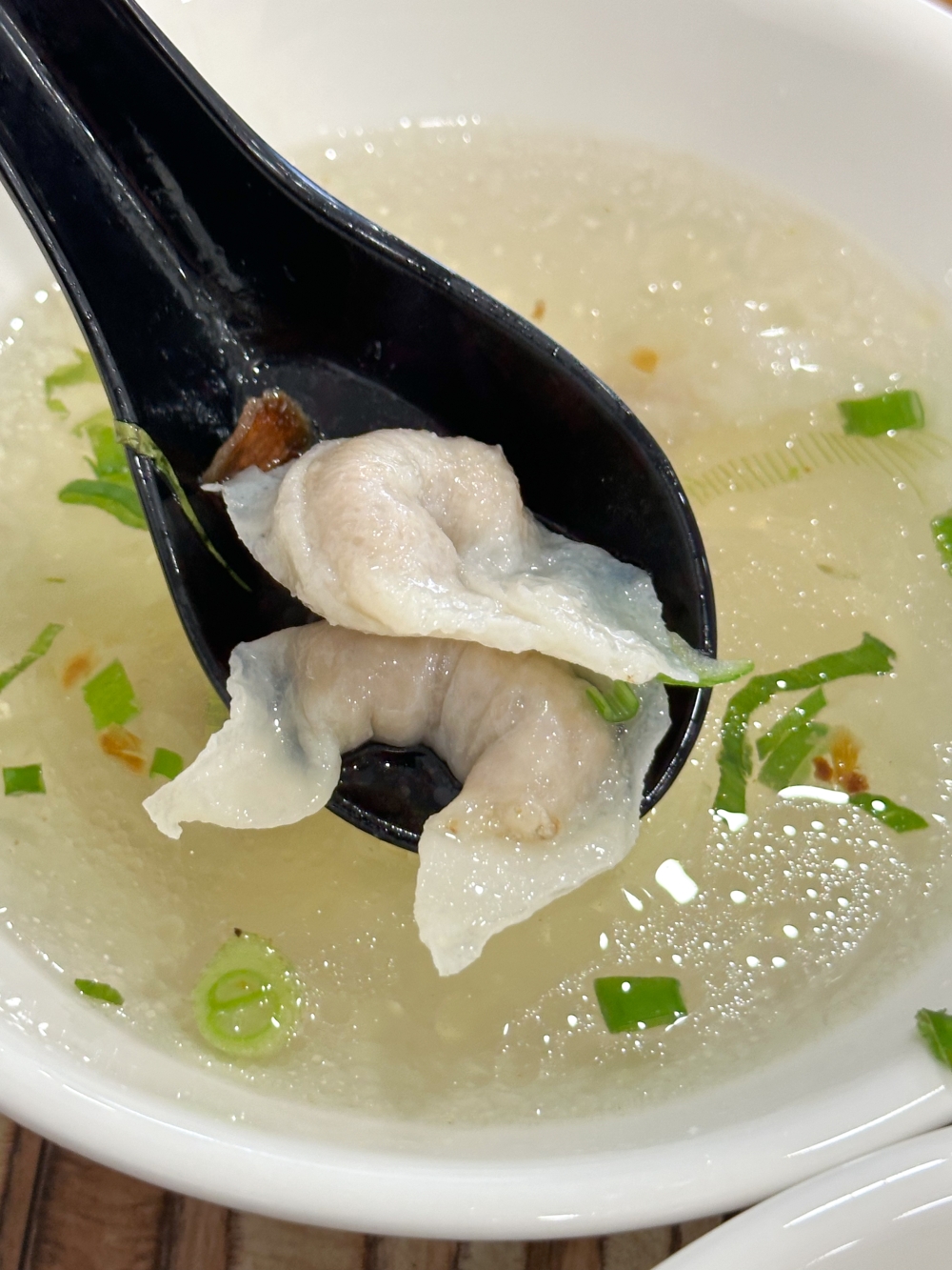 Their 'her kiao' are delicate bites with less tapioca flour and stuffed with minced pork flavoured with dried flounder powder. — Pictures by Lee Khang Yi