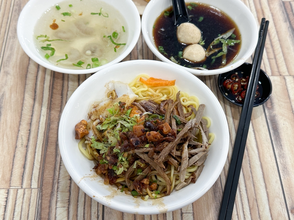 Xu Noodle House serves Melaka-only eats like this Special Noodle with shredded braised duck, fish cake and fish balls. — Pictures by Lee Khang Yi