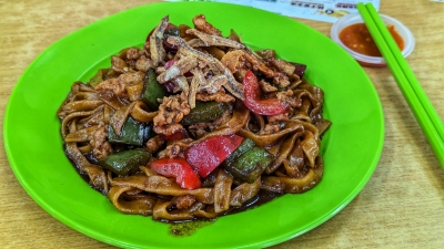 A must-try fried ‘chilli pan mee’ at Restoran 126 Kopitiam in Sri Petaling