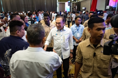 PM Anwar dismisses backlash, calls critics ‘slow-witted’ as he says accepted Najib’s 1MDB apology ‘in good faith’