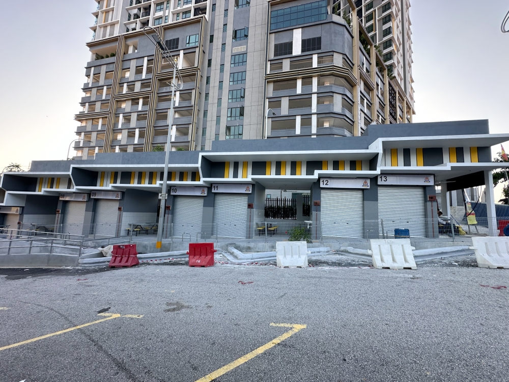 Soon, those stalls will relocate to these newly-built stalls in front of Ruby Seapark condominium along Jalan 21/19a. — Picture by Lee Khang Yi