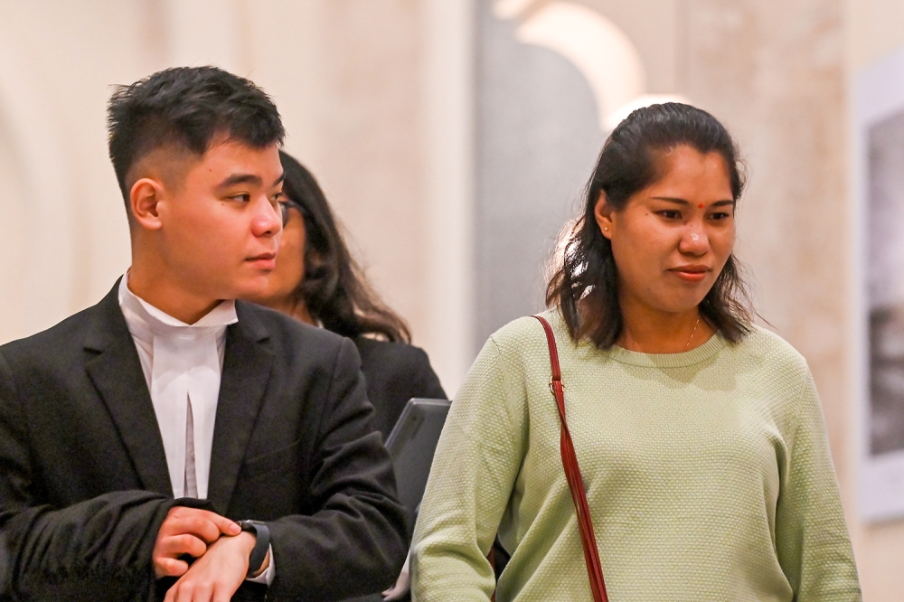 The Court of Appeal had in January nullified Loh Siew Hong's (right) children’s conversion to Islam and declared them as Hindus. — Picture by Miera Zulyana