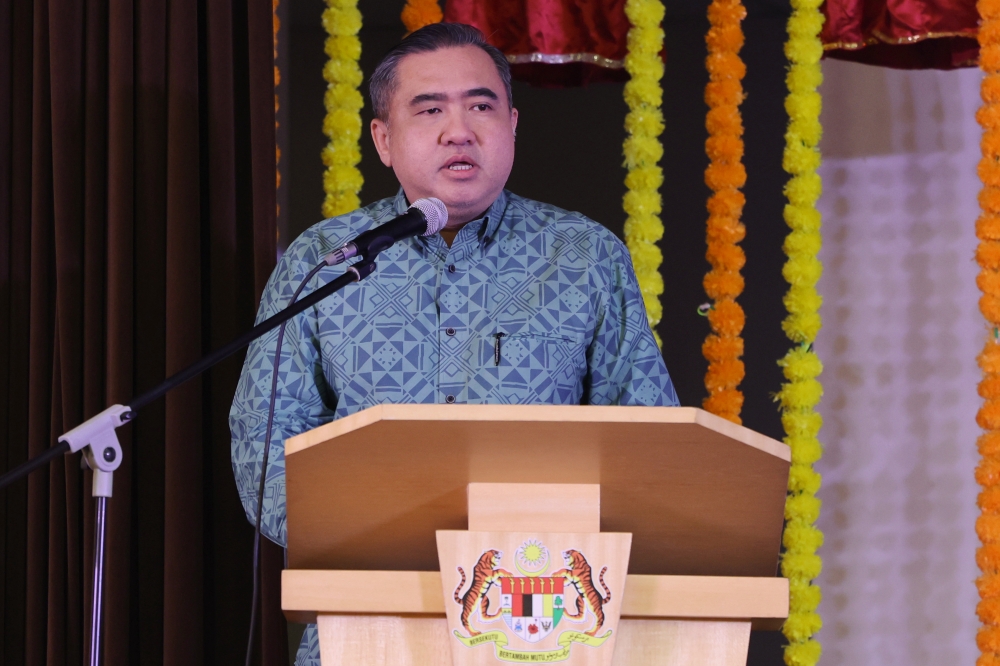 Anthony Loke said the authority to register any vehicle number plate falls under the Road Transport Act 1987, and it is clear in the Act that this power rests with the Transport Minister. — Bernama pic