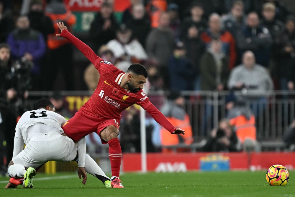 Liverpool opened up a five-point lead at the top of the Premier League as Darwin Nunez and Mohamed Salah struck in a 2-0 win over Aston Villa. — AFP pic