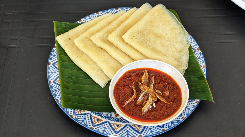  ‘Lempeng’ is a rare sight in KL, outside of Johor speciality restaurants. — Picture by Ethan Lau 