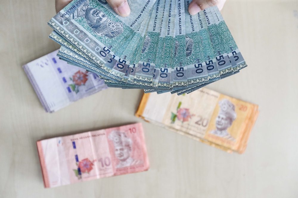 Last Wednesday, the two security guards were arrested at 10 pm, following the report of the bag containing the cash going missing earlier that day. — File picture via Sayuti Zainudin