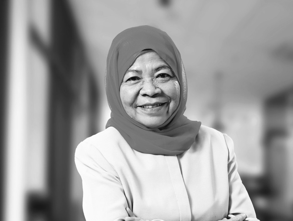 Veteran journalist and former politician Datuk Rosnah Abd Majid, 71, passed away at her sister’s residence in Teluk Bahang, Penang, at 9.30 this morning. — Picture via X/Fahmi Fadzil