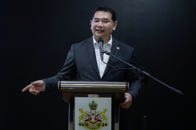 Rafizi weighs cooking oil subsidy cuts, government mulls alternatives to tackle leakages