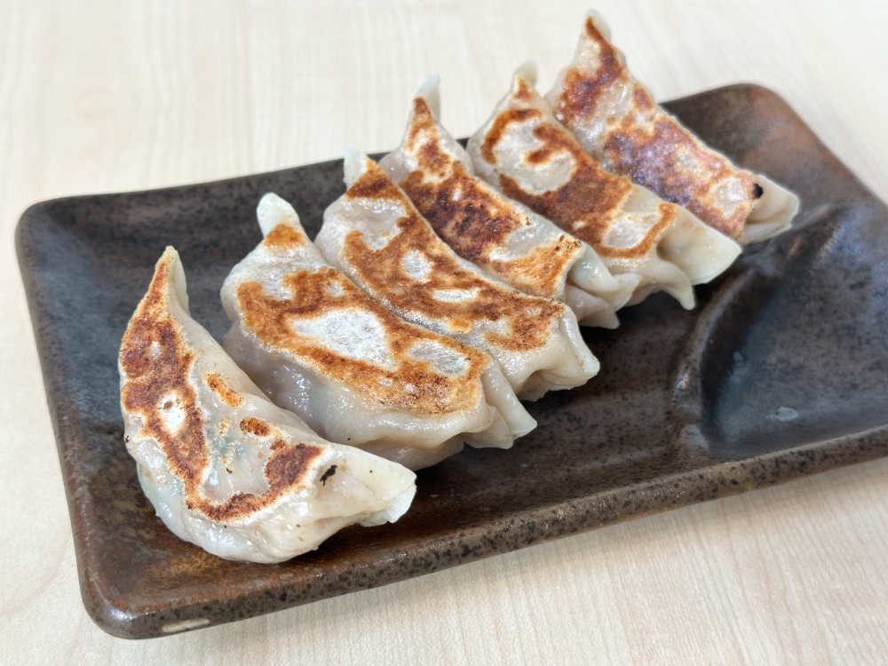 Grilled Gyoza Dumpling is the best way to enjoy the juicy gyozas.