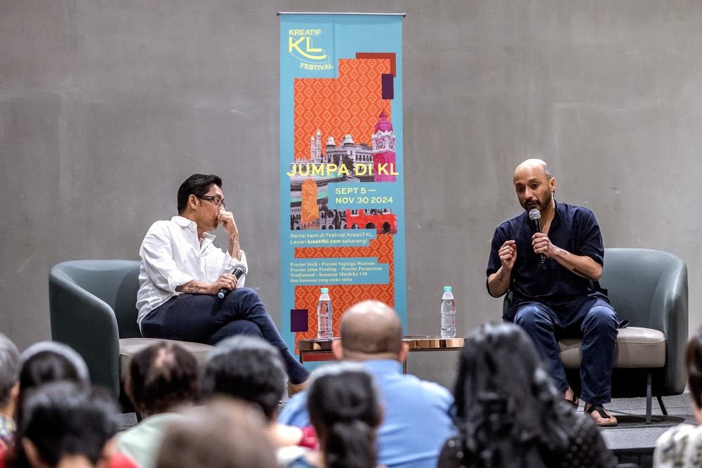 Khoo during his talk in conjunction with the Kreatif KL Festival at GMBB. — Picture by Firdaus Latif