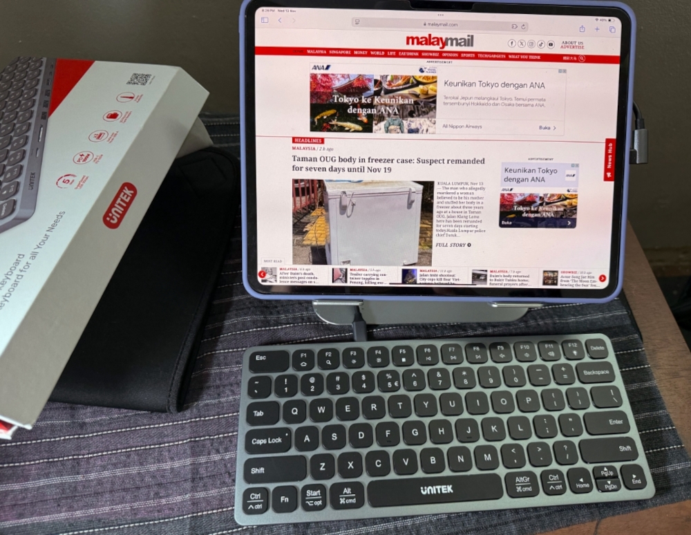 The stand keyboard combo makes your tablet almost a laptop replacement. ––  Picture by Erna Mahyuni