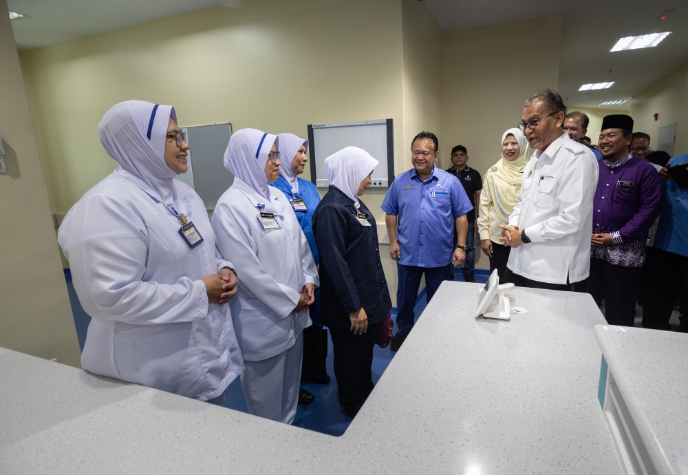 Tanjung Malim health clinic’s 24-hour times not coming back, Dzulkefly says