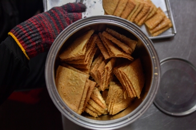 Love letters from grandma: Savour nostalgic 'kuih kapit' at Ah Ma House in Sekinchan