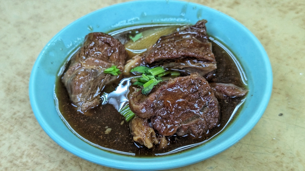 Beef brisket and radish is a delicious crowd favourite. — Picture by Ethan Lau