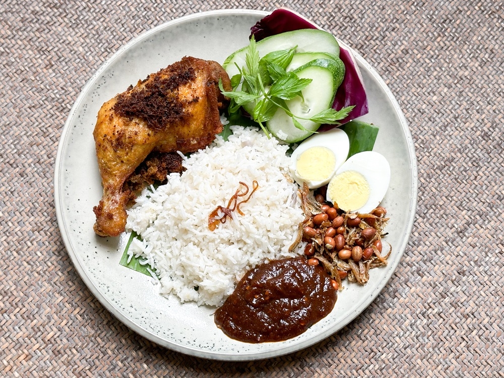 Nasi Lemak Ayam Kalasan is a good choice for a solo meal with its fluffy rice, thick ‘sambal’ and the Yogyakarta inspired Ayam Kalasan. — Picture by Lee Khang Yi