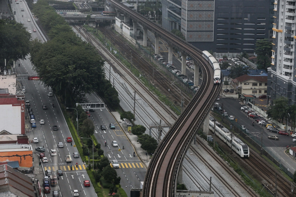 When your built environment makes it easier for you to drive a car to get to other places, you will naturally be more inclined to do so. — Picture by Sayuti Zainudin