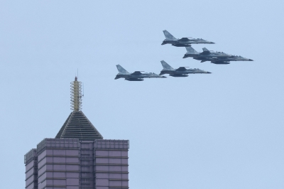 总统准备美国太平洋之行，台湾先发制人进行防空演习