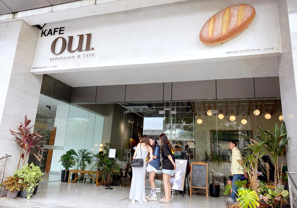 Oui Bakehouse & Café is a hidden gem off Old Klang Road. — Picture by CK Lim