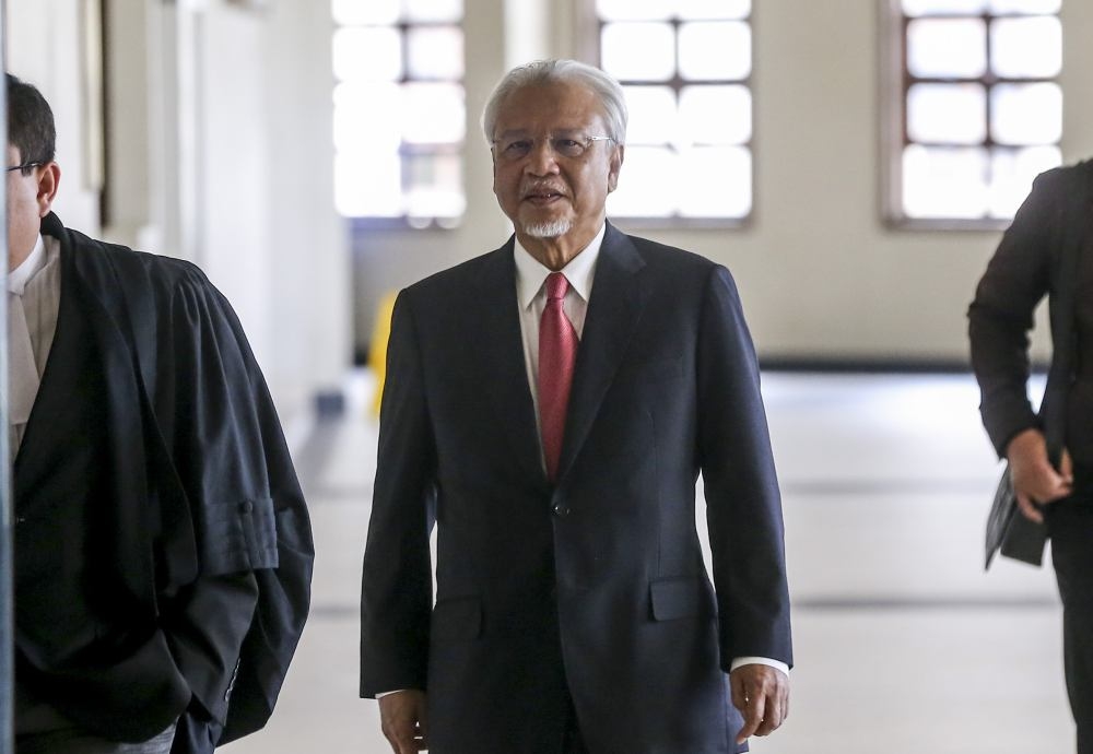 Former finance minister II Datuk Seri Ahmad Husni Hanadzlah is pictured at the Court Complex in Kuala Lumpur on August 6, 2019. — Picture by Firdaus Latif