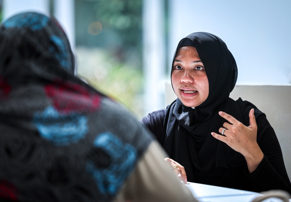 Zainab embalms the bodies of Muslims and non-Muslims. In the case of Muslims — since embalming is not allowed in Islam — her services are only required if the deceased is a non-citizen and has to be repatriated to the country of origin. — Bernama pic 