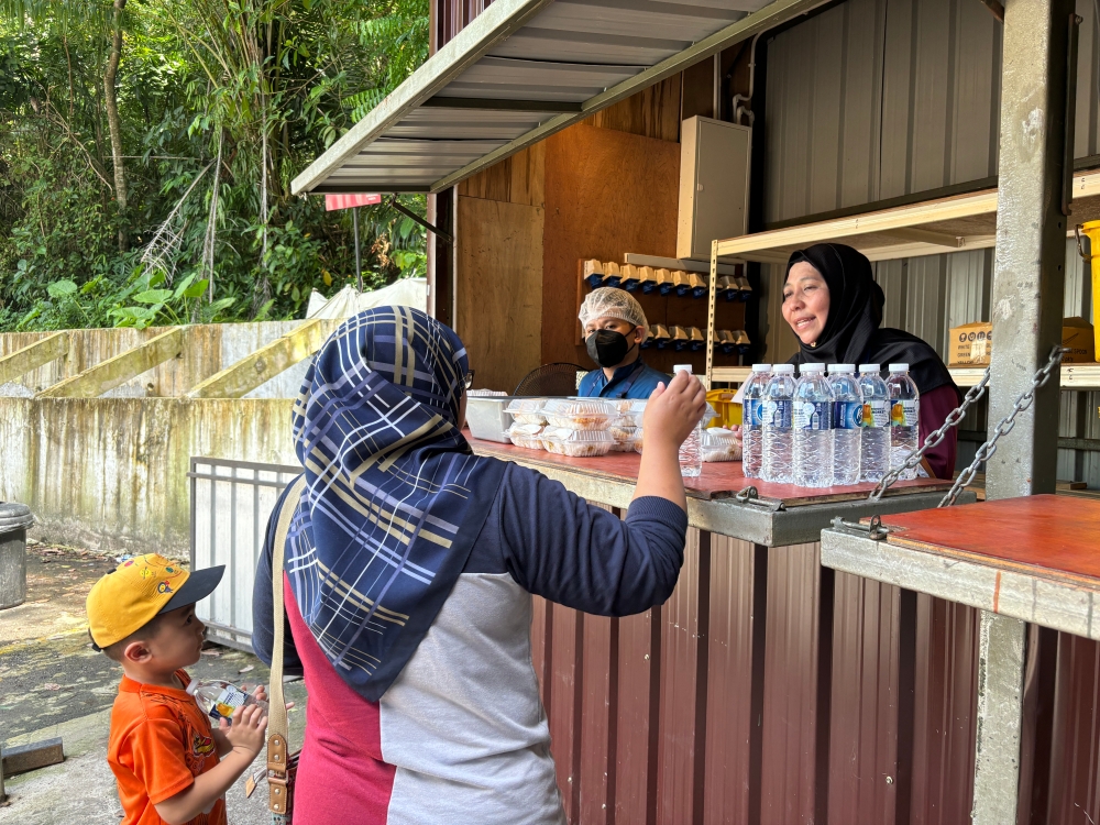 Dapur Kita-Kita is Kota Kinabalu’s first soup kitchen, aiming to serve 200 free packed lunches daily to those in need. — Picture by Julia Chan