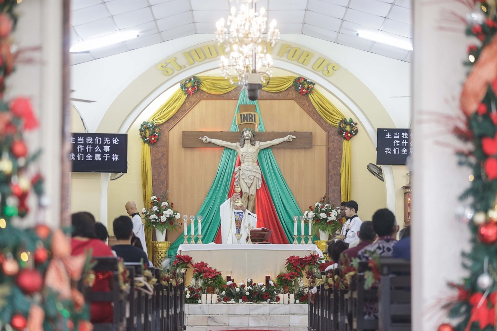 Malaysian Christians, regardless of their denominations, still attend Christmas Mass or service in church on the eve or day of. — Picture by Sayuti Zainudin