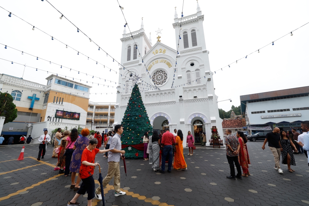 The warmth and joy of the season were truly alive at the Church of Our Lady of Lourdes in Klang, this morning. — Bernama pic