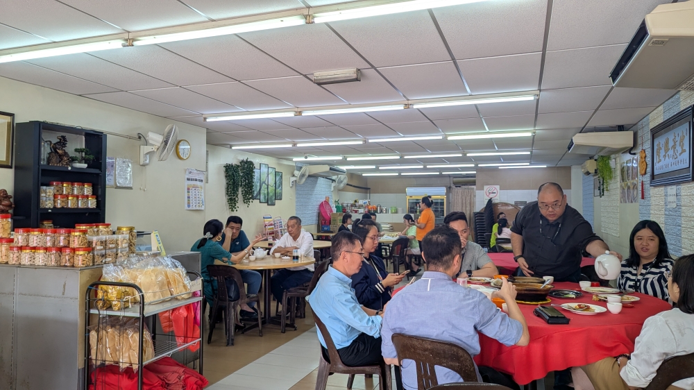 The old-school joint is still popular with office workers from nearby during lunch — Picture by Ethan Lau