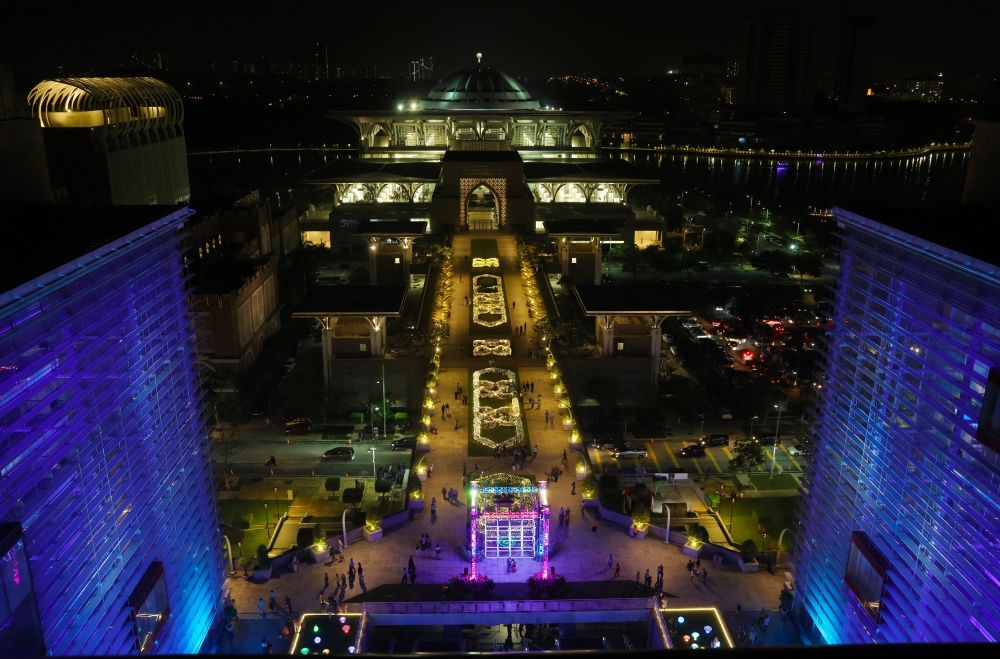 Buildings around Putrajaya Corporation and Kiblat Walk are adorned with lights in celebration of the LAMPU 2024 Festival at Dataran Putrajaya Precinct 3. — Bernama pic