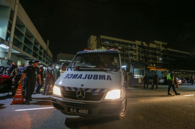 Medical assistant dies after Honda SUV driver loses control and crashes into Myvi on Kuantan-Segamat road