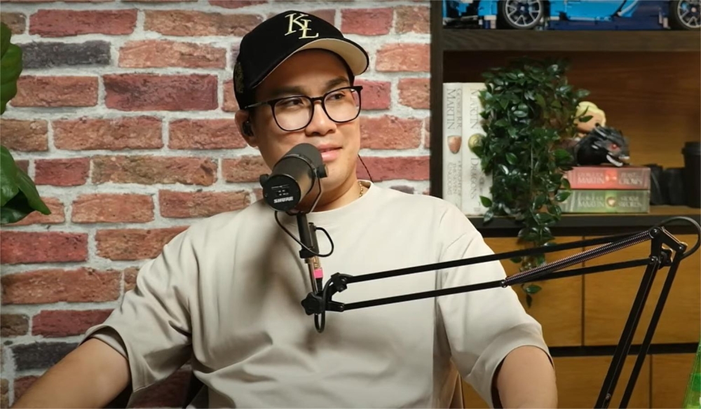 Jin Lim believes it's a positive development to have many podcasts in Malaysia. — Picture via YouTube/JinnyboyTV Hangouts