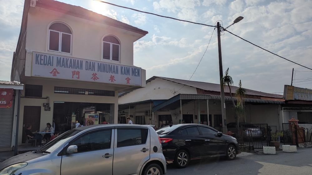 The ‘kopitiam’ that houses Lim Ji is located in a residential area — Picture by Ethan Lau