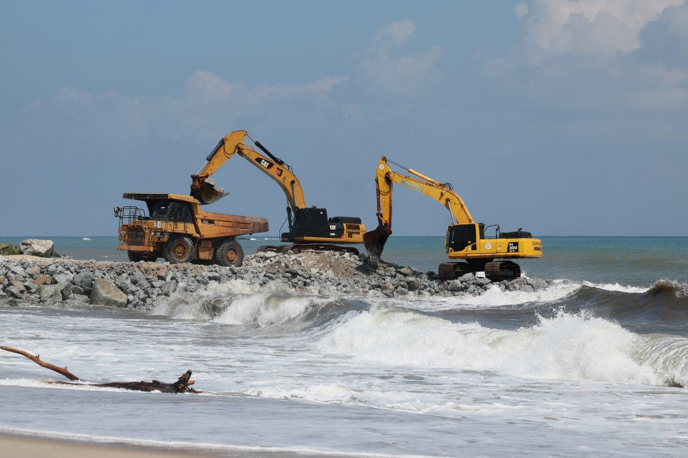 Work on the construction of a breakwater (breakwater) is underway to reduce the occurrence of erosion during the survey in Kampung Tanjung, Batu Rakit January 12, 2025. — Bernama pic