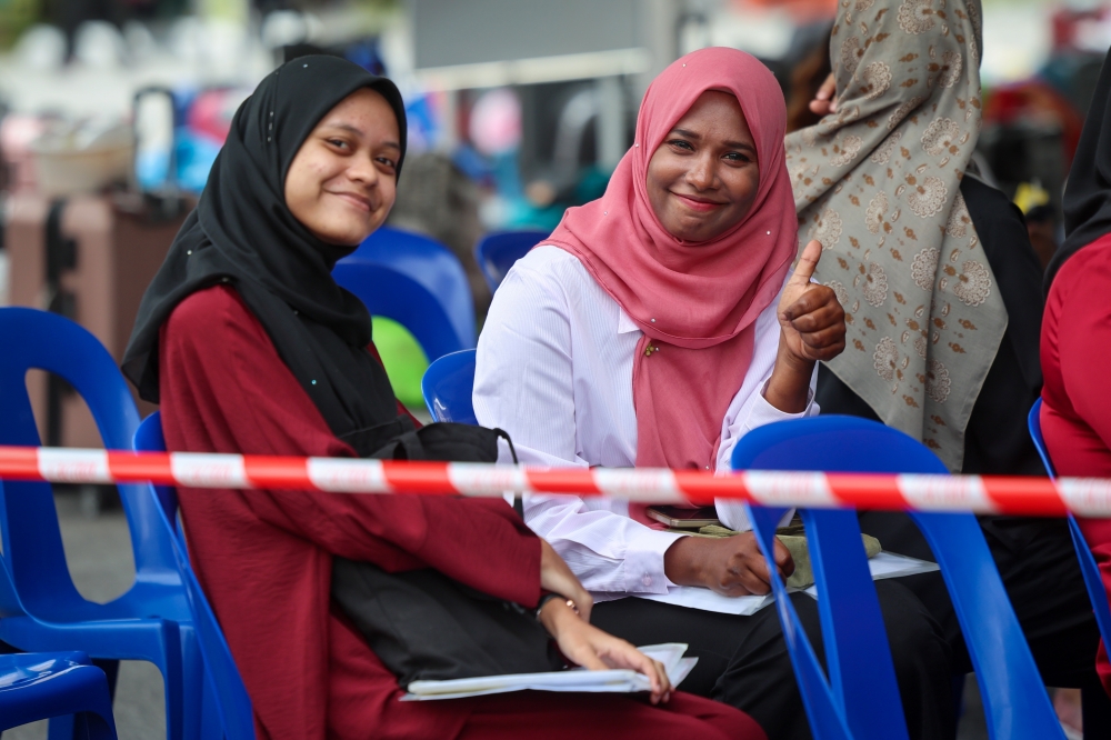 Female volunteer trainees attend at the registration session for the National Service Training Programme (PLKN) 3.0 series 1/2025 at the 515 Field Soldier Regiment Camp  January 12, 2025. — Bernama pic