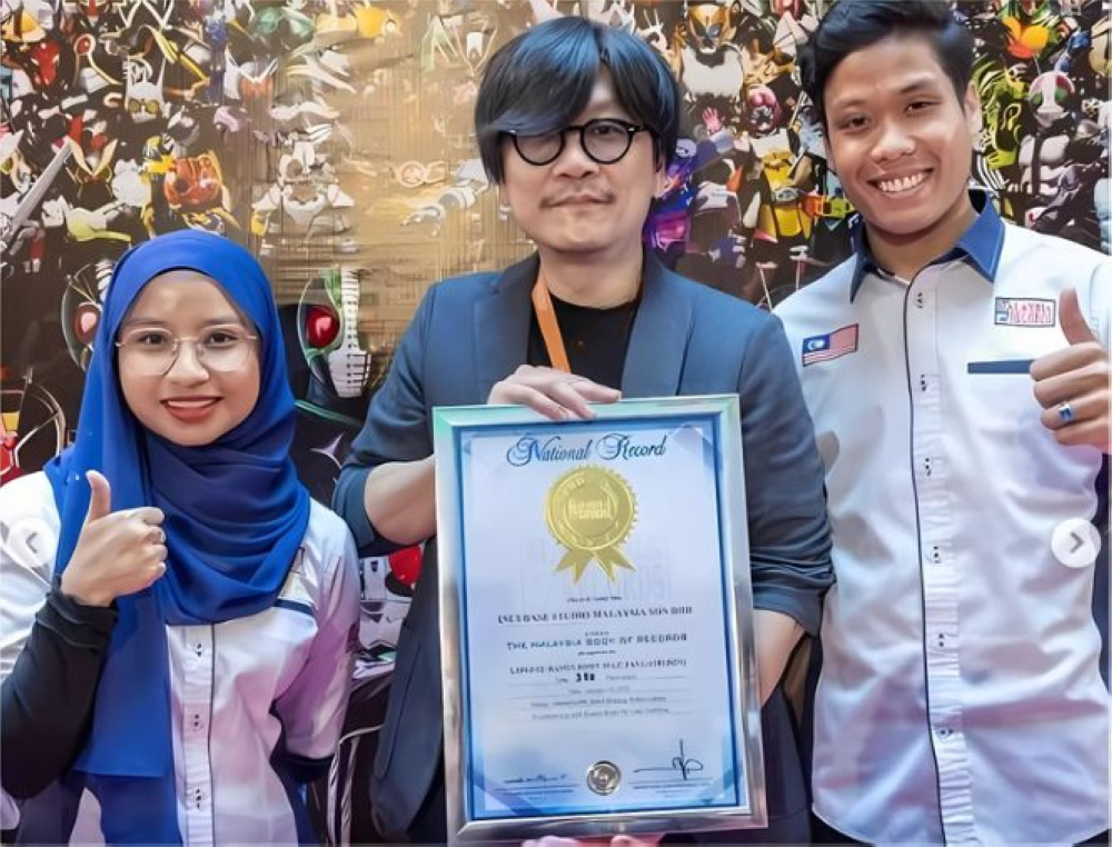 January 12 set a record for the largest ‘Kamen Rider Belt’ fan gathering in Malaysia which earned a place in the Malaysian Book of Records. — Picture from Instagram/Malaysia Book of Records