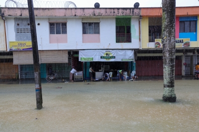 Overcast skies and floods: Uptick in evacuees for Johor, highest in Kluang at 415