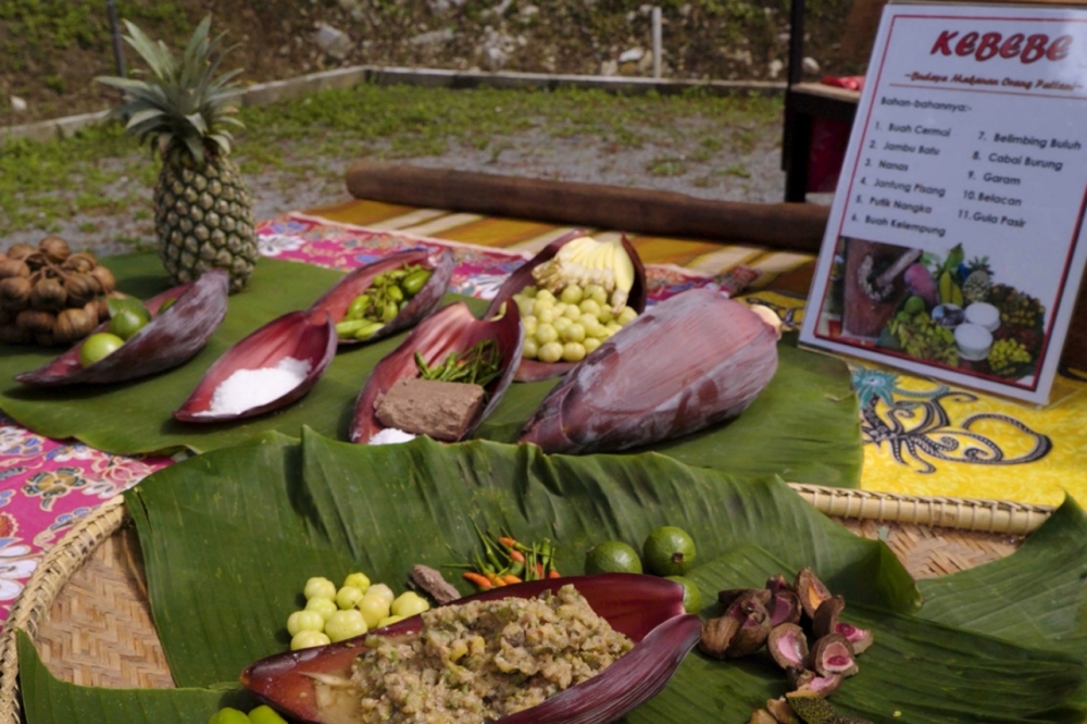 ‘Kebebe’ and the fruits that make up its ingredients. — Picture courtesy of Department of Arts and Culture of Malaysia