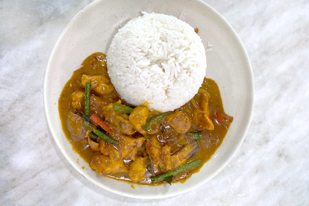 Curry Chicken Rice. — Picture by CK Lim