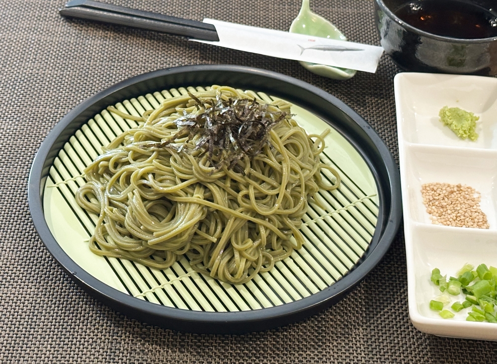 The only noodles available for the set lunch is the cold Cha Soba. — Picture by Lee Khang Yi