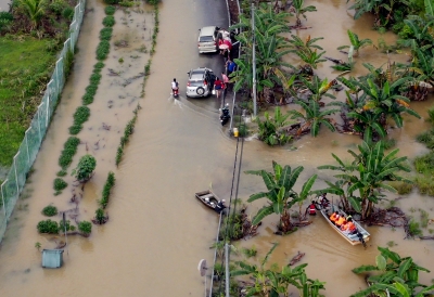 Flood evacuees in Sarawak decrease, while Sabah sees slight increase