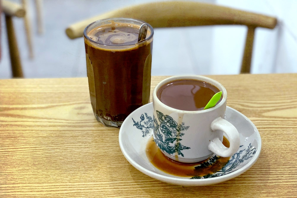 Get caffeinated with their robust-tasting Hor Kar Sai and Cham — Picture by CK Lim.