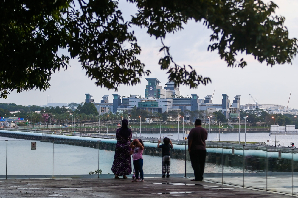 Johor Baru is a key gateway linking both Malaysia and Singapore. — Picture by Hari Anggara