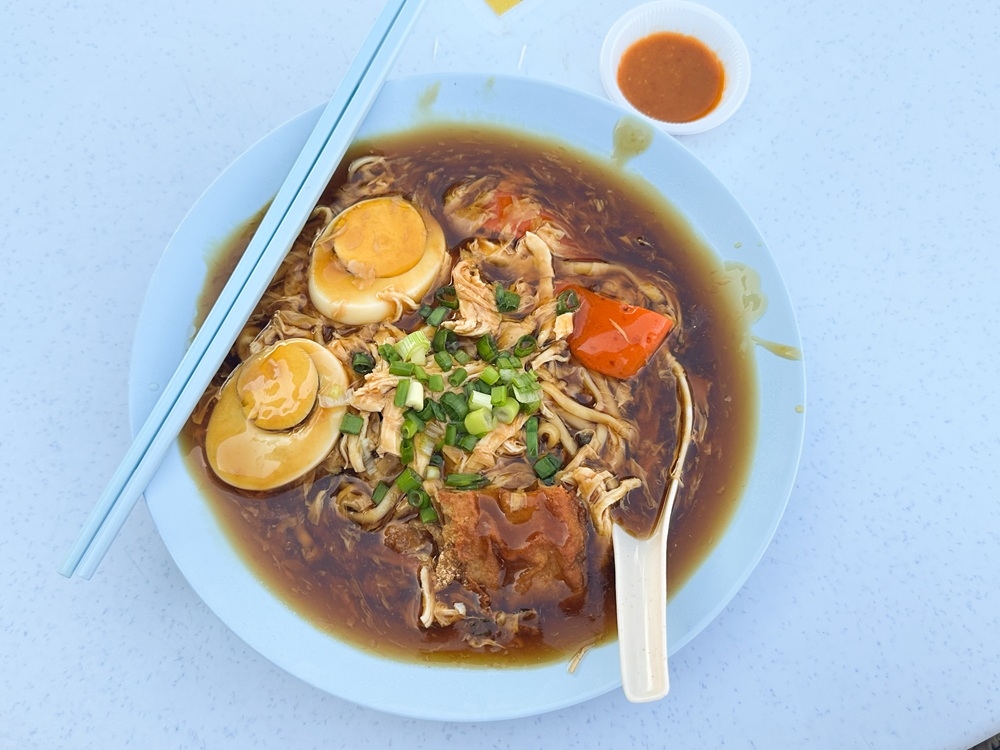 Lam Mee based on a family recipe has a not overly starchy texture that makes it easy to slurp down. — Picture by Lee Khang Yi